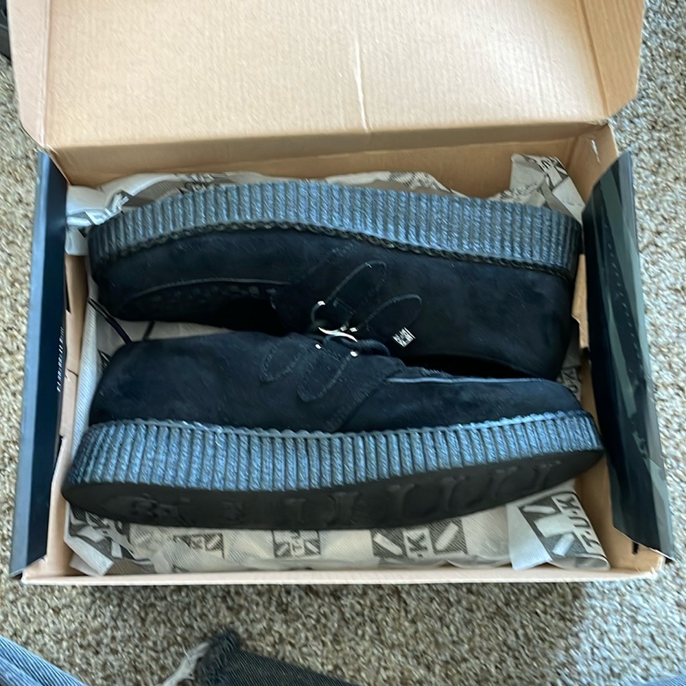 *BRAND NEW* TUK Viva Creepers